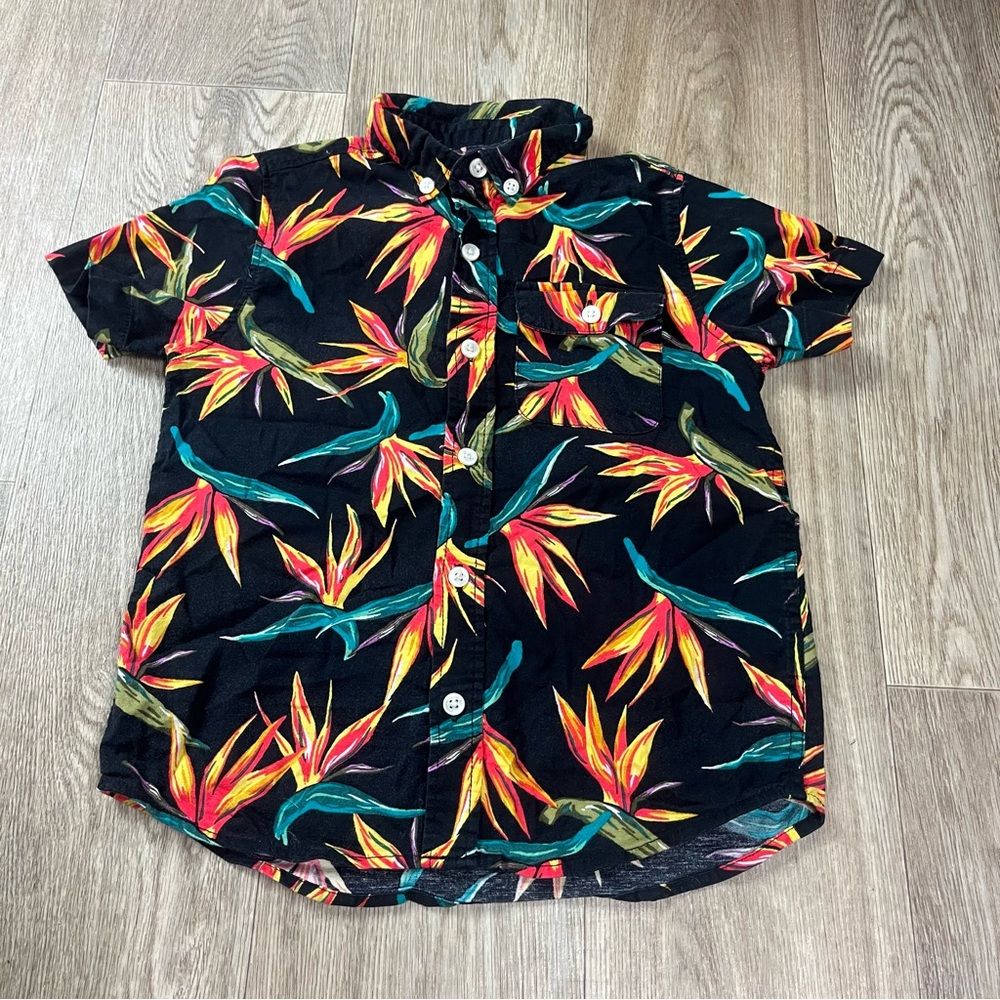 Old Navy Tropical Hawaiian Birds of paradise button up short sleeve shirt